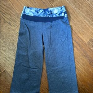 lululemon athletica Navy Cropped Leggings with Printed Waistband